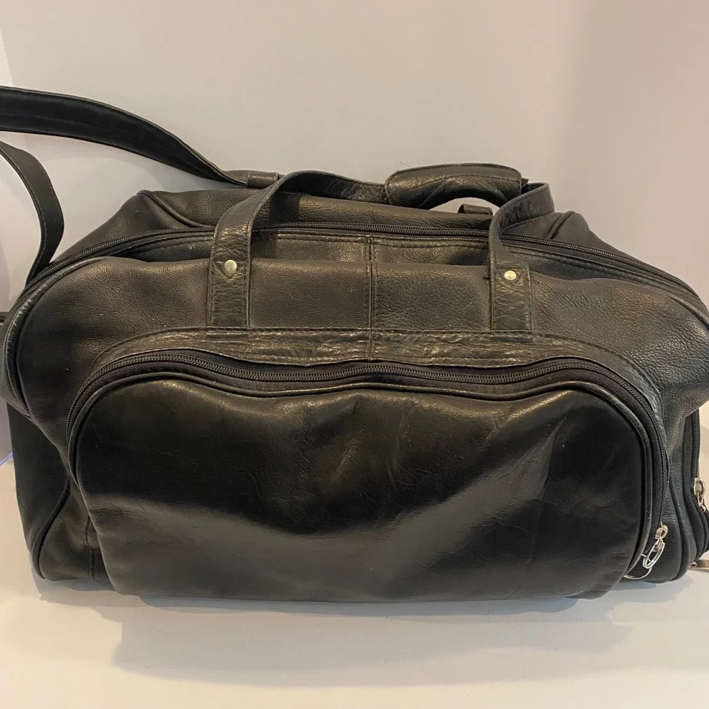 Access Duffel Bag Unisex Large Black Excellent Genuine Leather Weekend Travel
